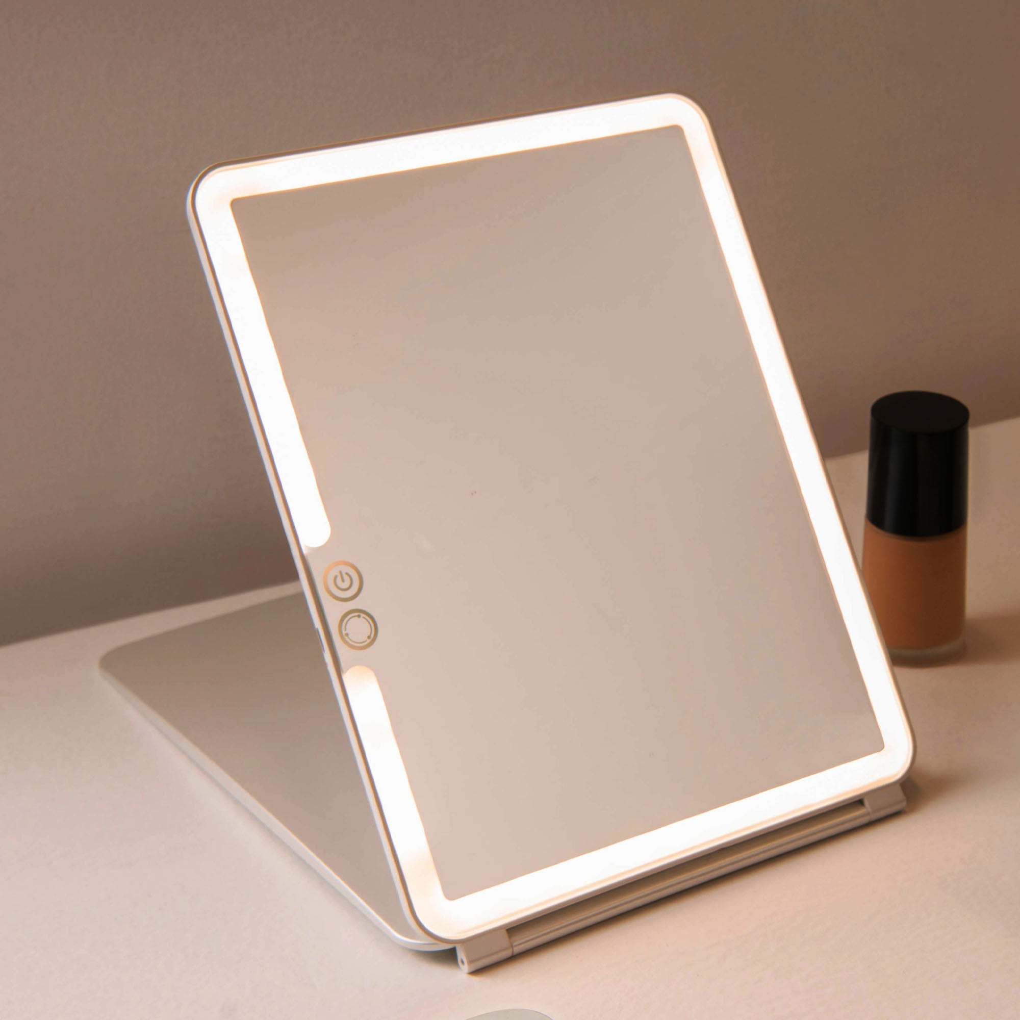 Mirrorvio Plus | LED Travel Mirror
